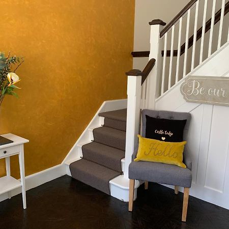 Castle Lodge Guest House ニューポート エクステリア 写真