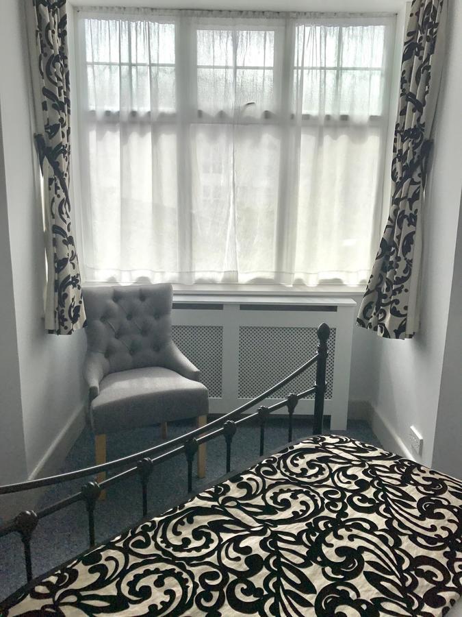 Castle Lodge Guest House ニューポート エクステリア 写真