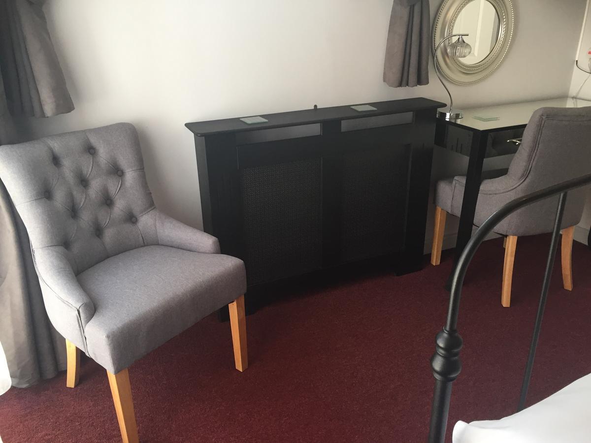 Castle Lodge Guest House ニューポート エクステリア 写真