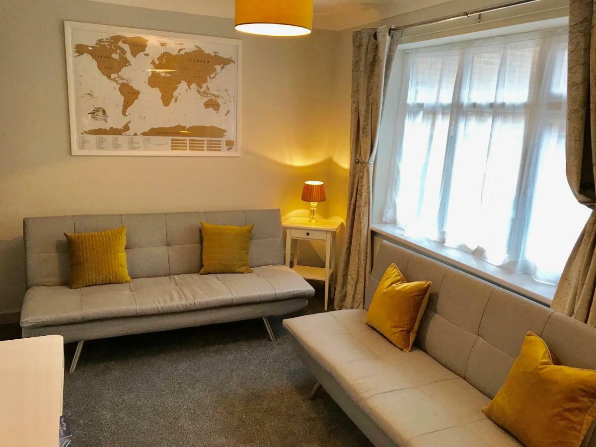 Castle Lodge Guest House ニューポート エクステリア 写真